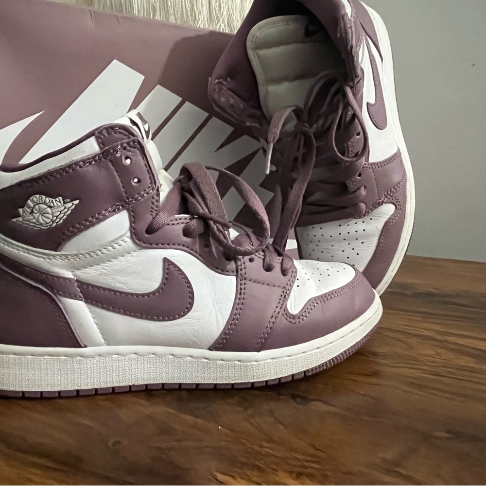 Nike Women's Air Jordan 1Retro